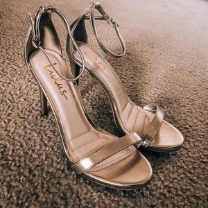 Lulu’s Gold Heels Size 8